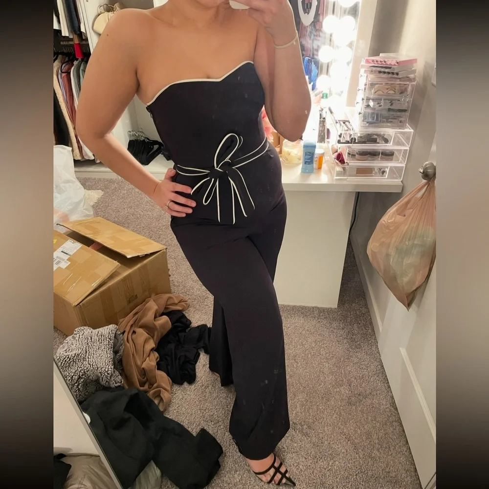H&M NWT black & white trim strapless tie belted wide leg jumpsuit